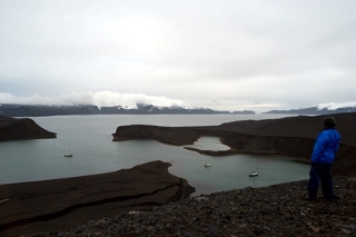 Telefon bay, Deception Island